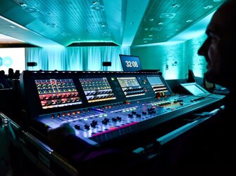 Rent SOUNDCRAFT VI 3000 Slovakia